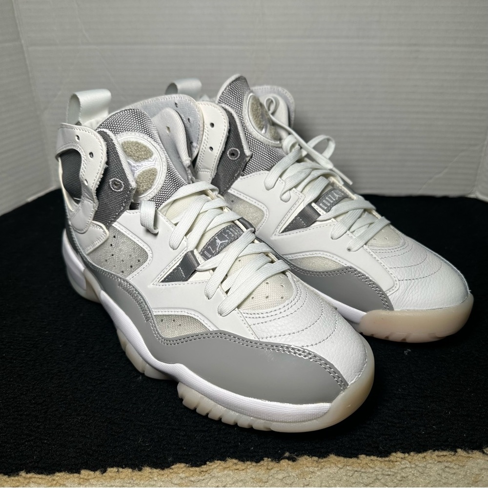 Nike Jumpman Two Trey Medium Grey Summit White DR9631-002 Womens Sz 9.5